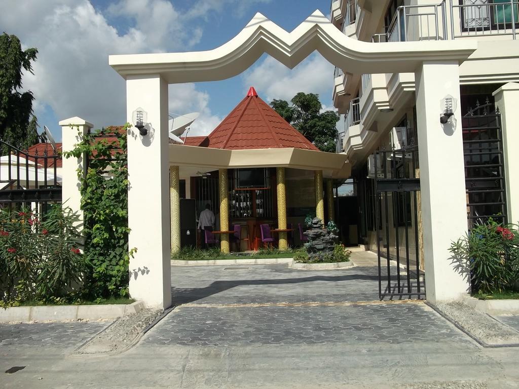 Star City Hotel Дар ес Саалам Екстериор снимка