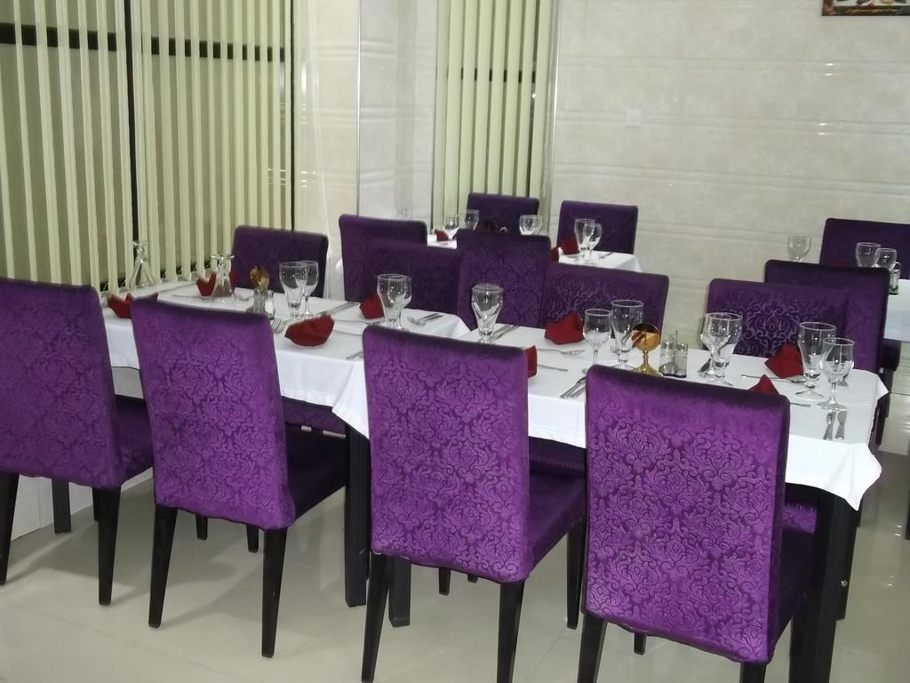 Star City Hotel Дар ес Саалам Екстериор снимка