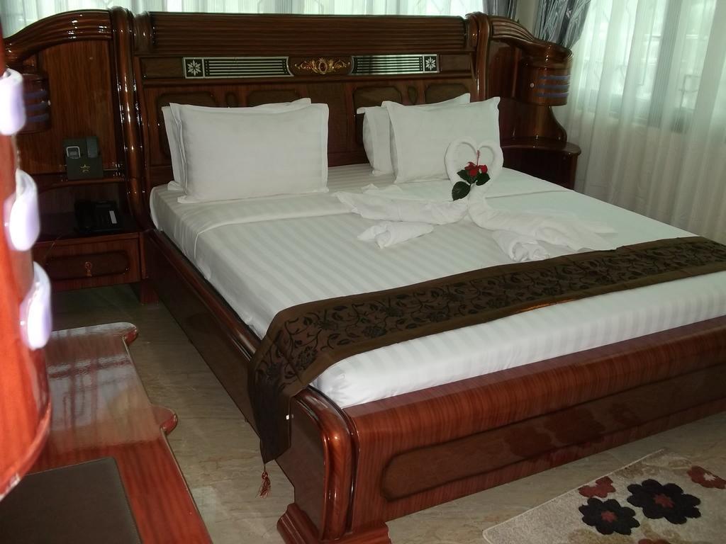 Star City Hotel Дар ес Саалам Екстериор снимка