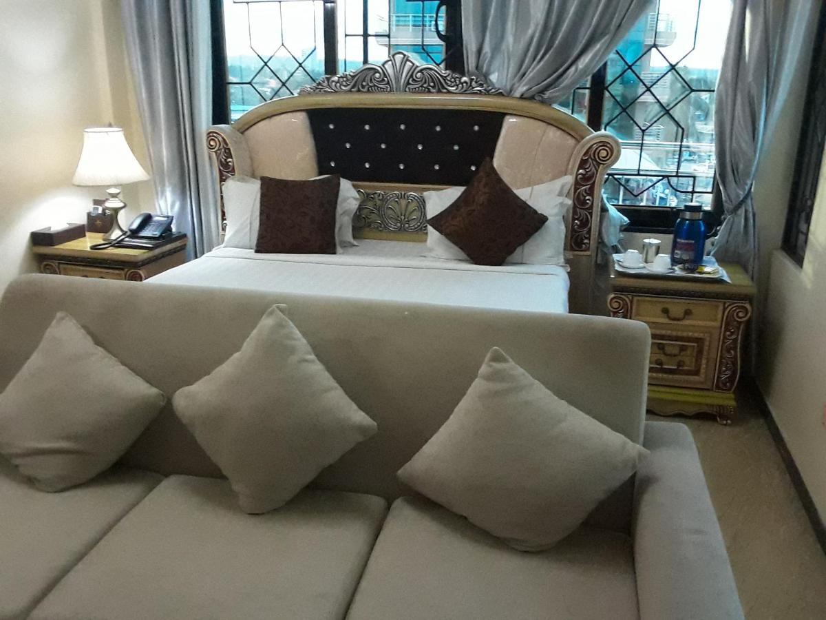 Star City Hotel Дар ес Саалам Екстериор снимка