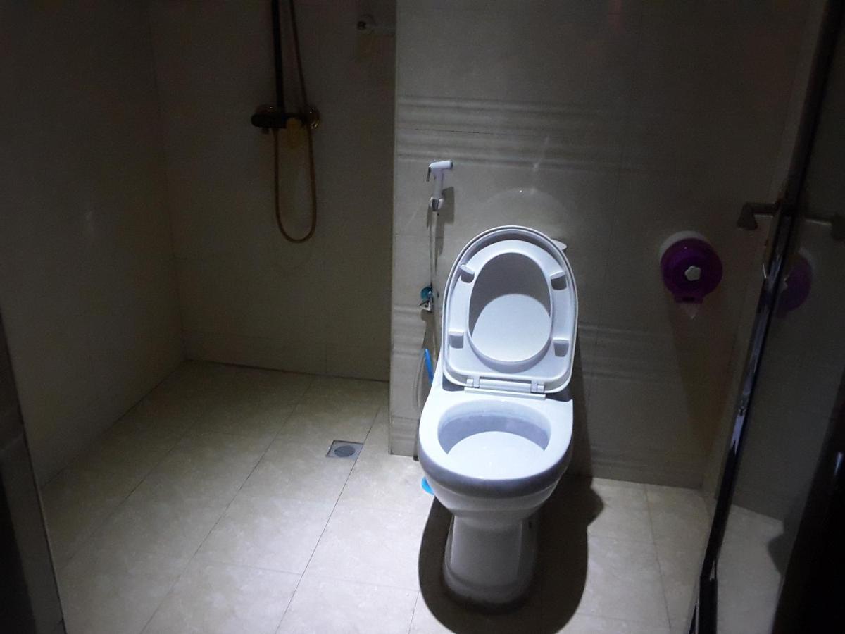 Star City Hotel Дар ес Саалам Екстериор снимка